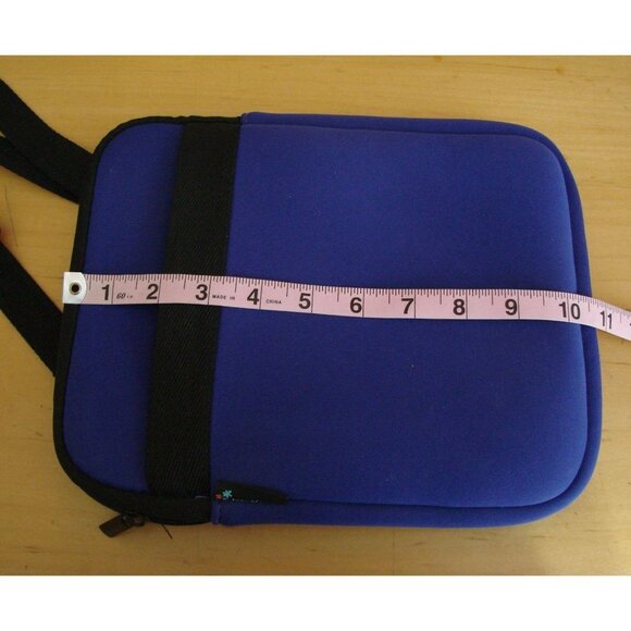 Travelocity Neoprene Padded Tablet Carrying Case - Picture 10 of 11